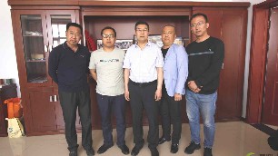 霖鼎公司助力煤改電，吸引經(jīng)銷商來公司參觀