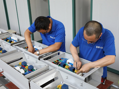霖鼎電磁采暖爐：高效節(jié)能，溫暖生活的全能之選